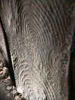 Engraved stones in Gavr'Inis dolmen